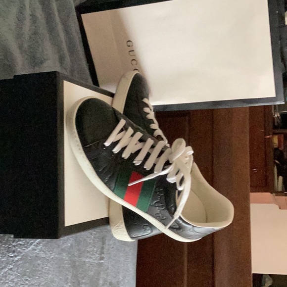 Size 6 men shoes - Picture 1 of 6